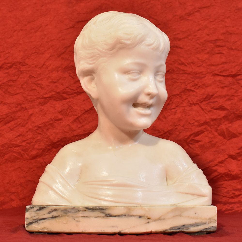 Magnifique Buste En Marbre De Carrare – Italie, XIXe Siècle, Sur Socle